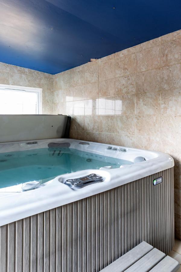 Herefordshire Holiday Cottages Lea Экстерьер фото